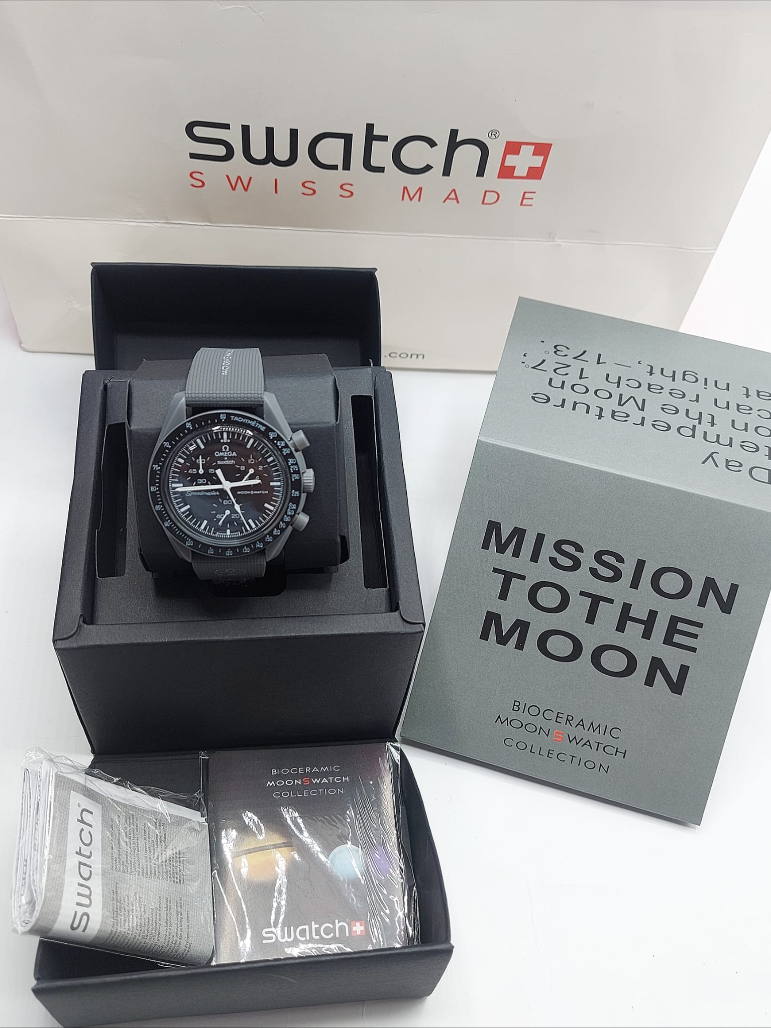 Omega x Swatch MoonSwatch – Mission to the Moon (crni)